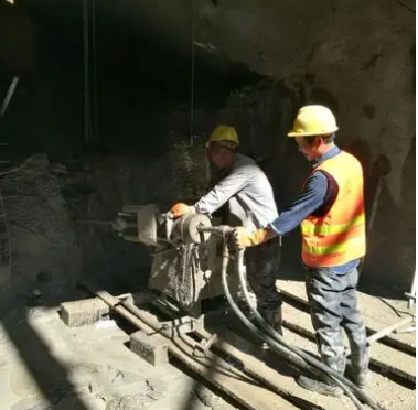 高台水下抗分散灌浆料特点 水下不分散注浆料介绍