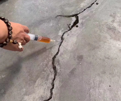 高台混凝土裂缝修补技术详解​